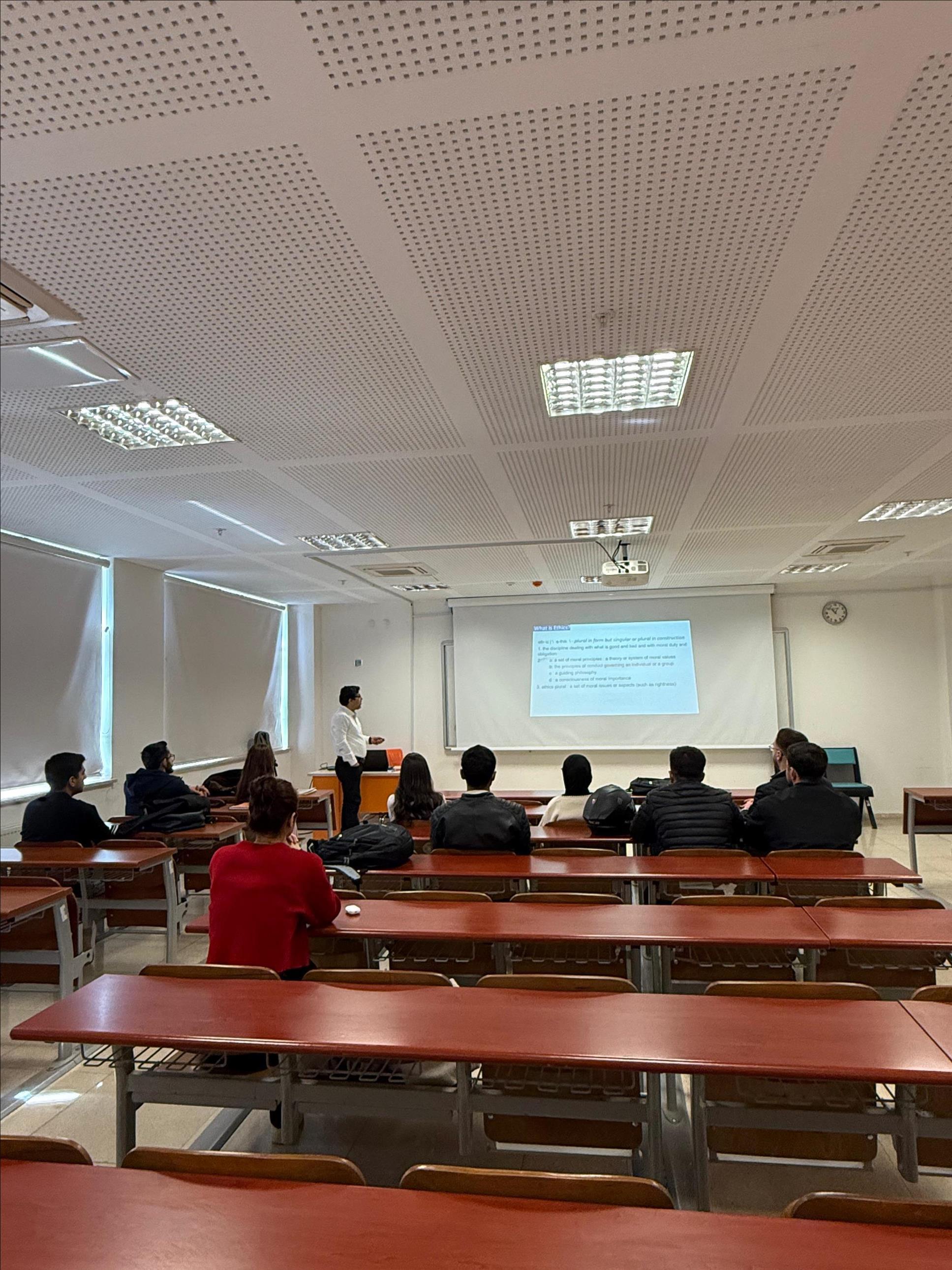 petrol-ve-dogal-gaz-muhendisligi-egitim-kadrosu-genisliyor